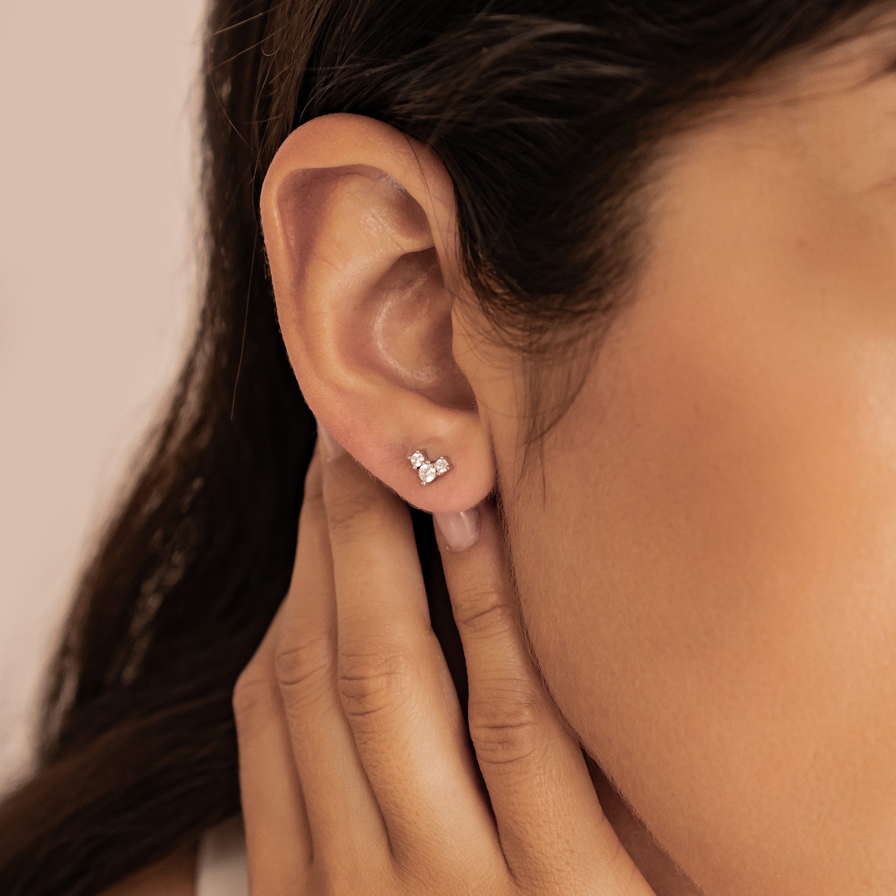 Boucles d’Oreilles Clous Trio de Fleurs Petite Sterling Argent